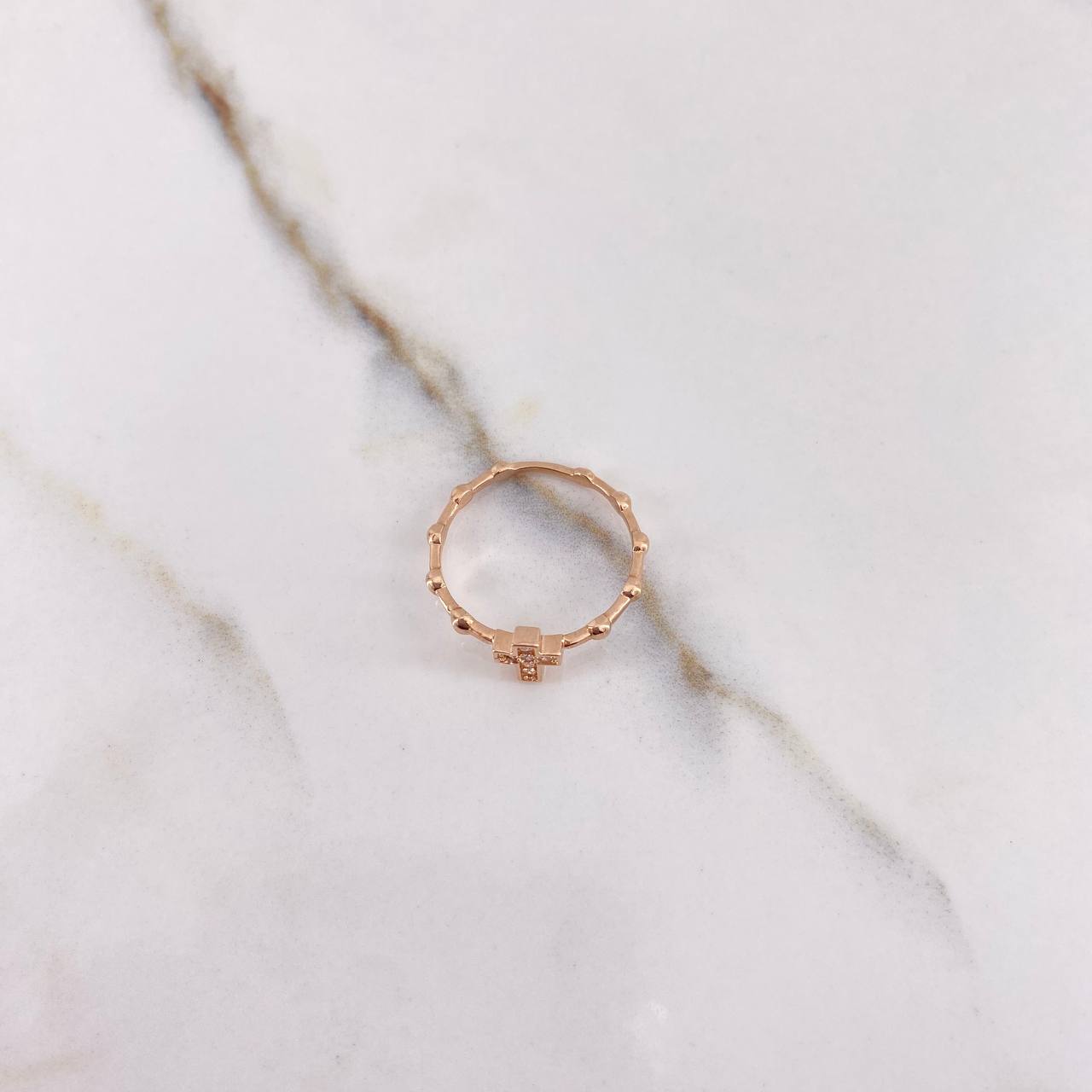 Anillo Cruz 1.6gr / T8 / Esferas Circones Blancos Oro Rosa $