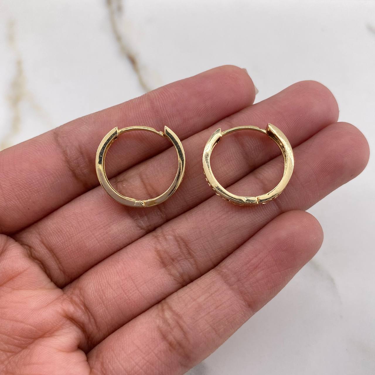 Candongas Tornillo 4gr / 1.6cm / Circones Verdes Rosados Azules Oro Amarillo $
