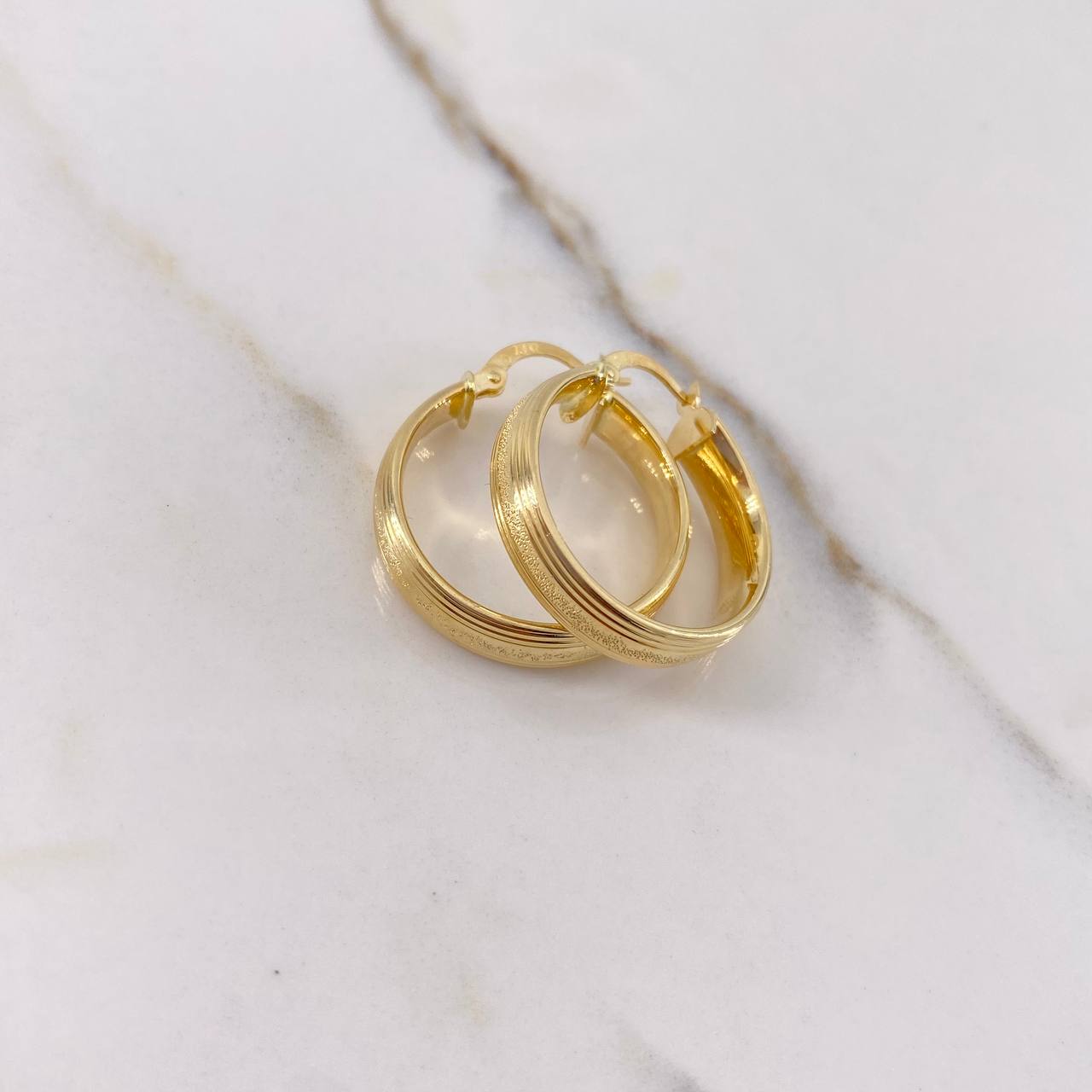 Candongas Winter 3.65gr / 2.8cm / Rayadas Oro Amarillo $