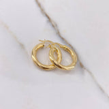 Candongas Kris 2.6gr / 2.3cm / Rayadas Oro Amarillo $