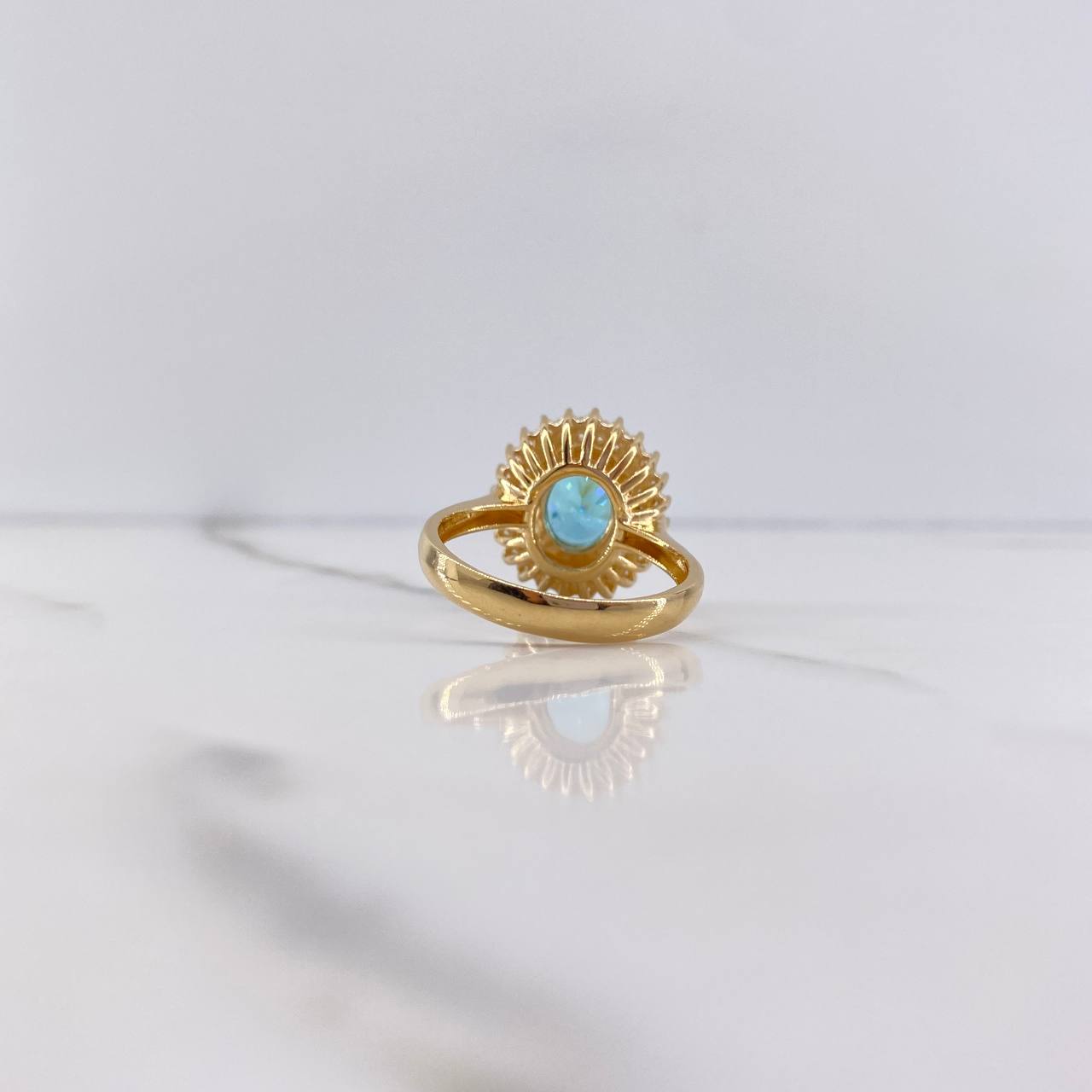Anillo Halo Piedras 7.45gr / T7 / Circones Azul Blancos Oro Amarillo $