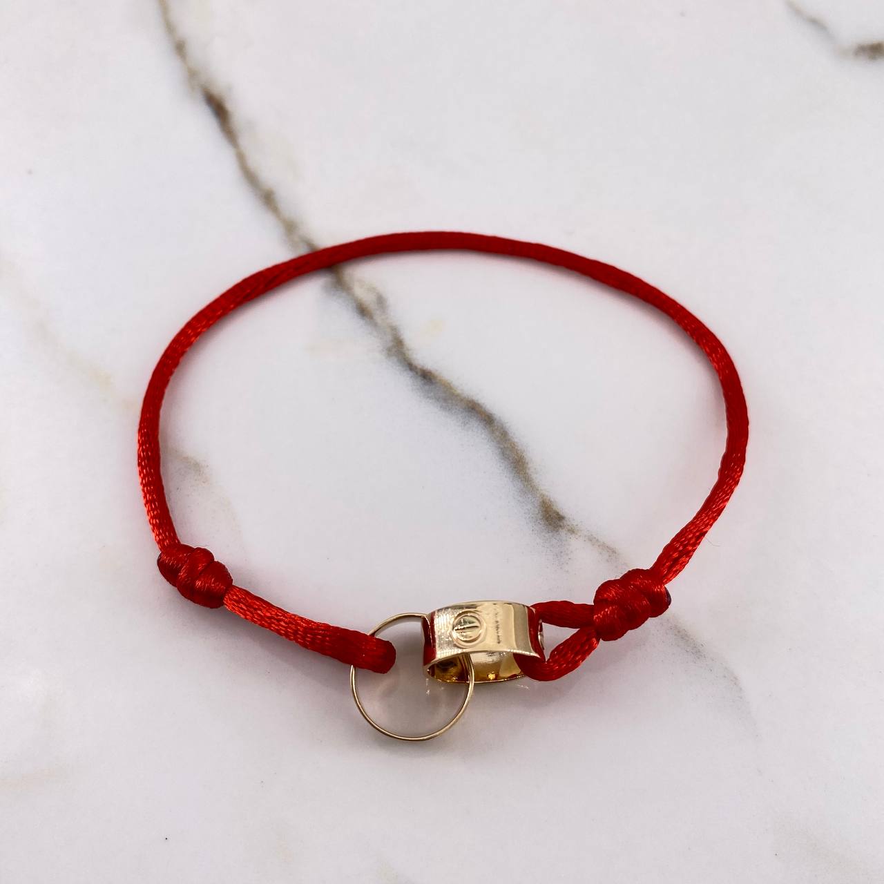Pulsera Roja Argollas Tornillo 3.1gr / Lisas Oro Amarillo $