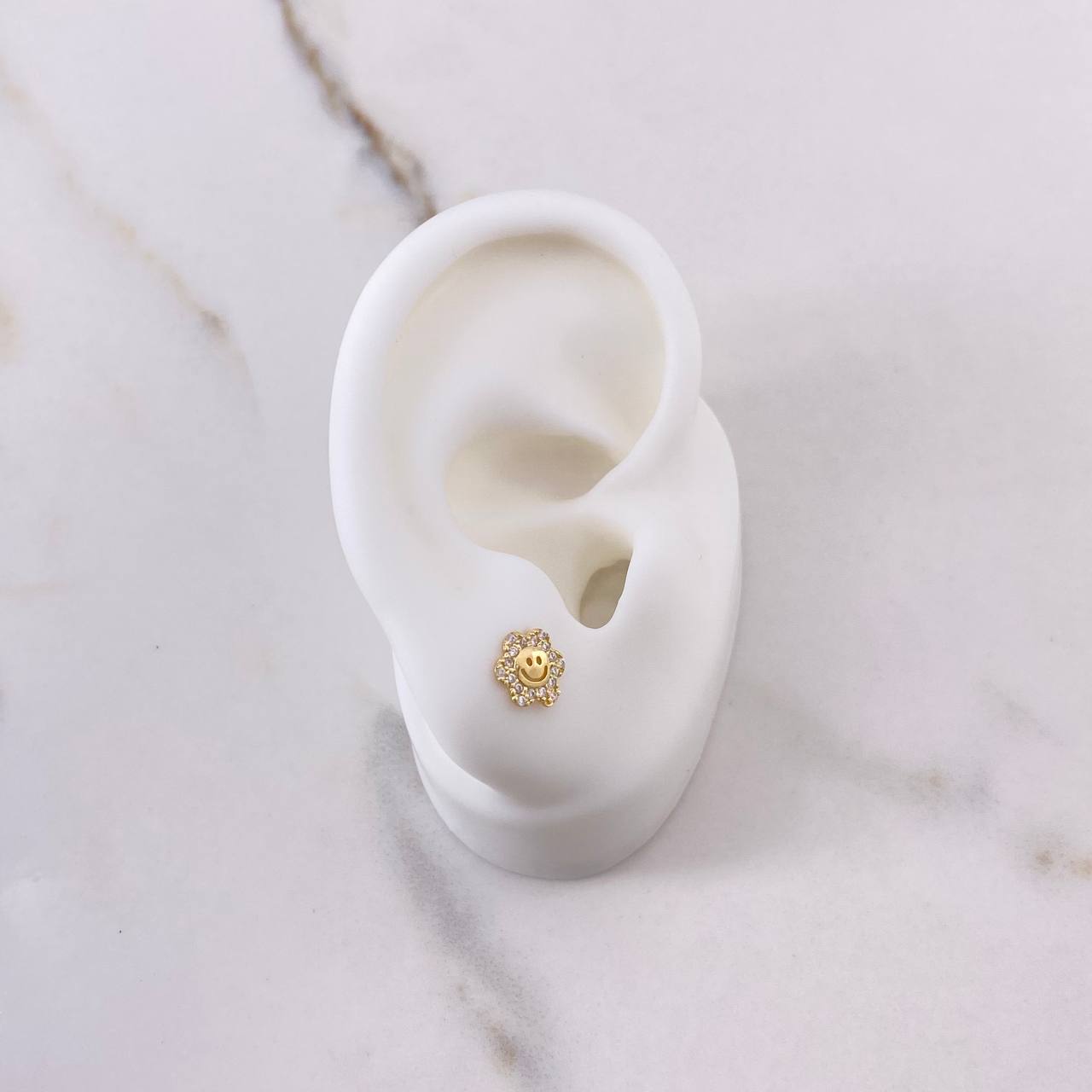 Topos Flor Carita 0.9gr / Circones Blancos Oro Amarillo 18K $