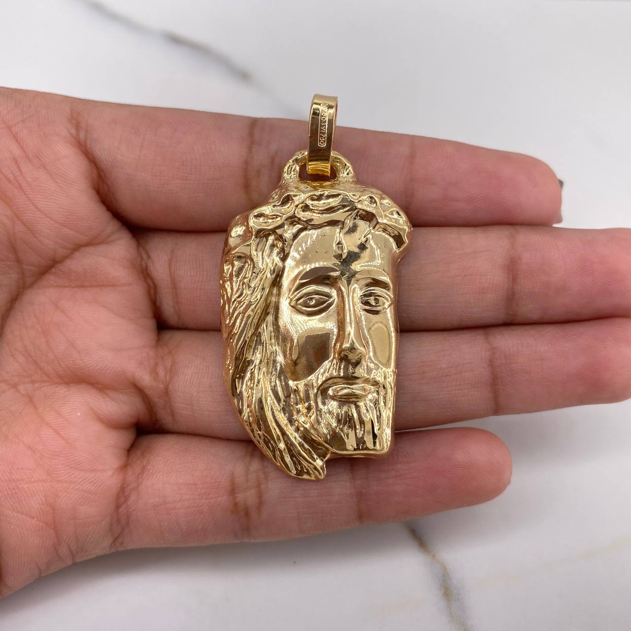 Dije Rostro Cristo 7.75gr / 4.8cm / Oro Amarillo 18K $