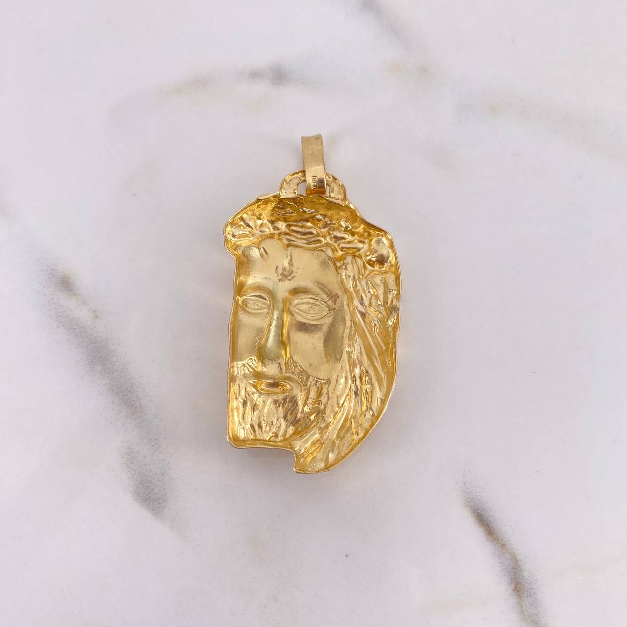 Dije Rostro Cristo 7.75gr / 4.8cm / Oro Amarillo 18K $