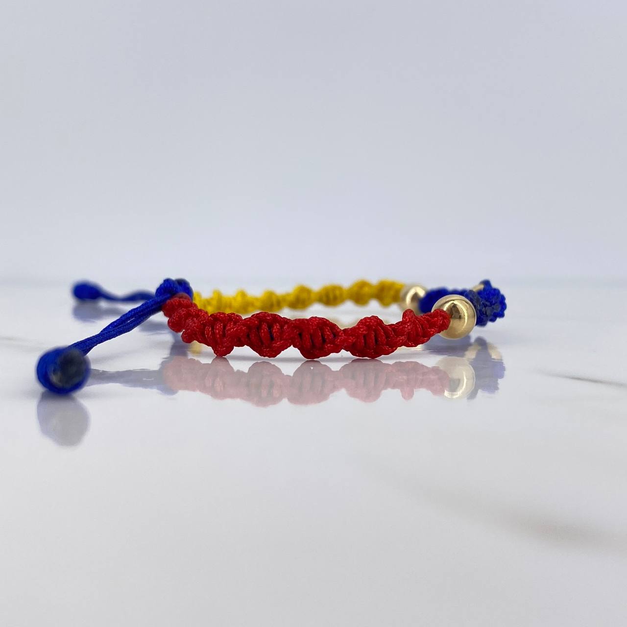 Pulsera Tricolor 0.4gr / 5mm Bolas Lisas Oro Amarillo 18K $