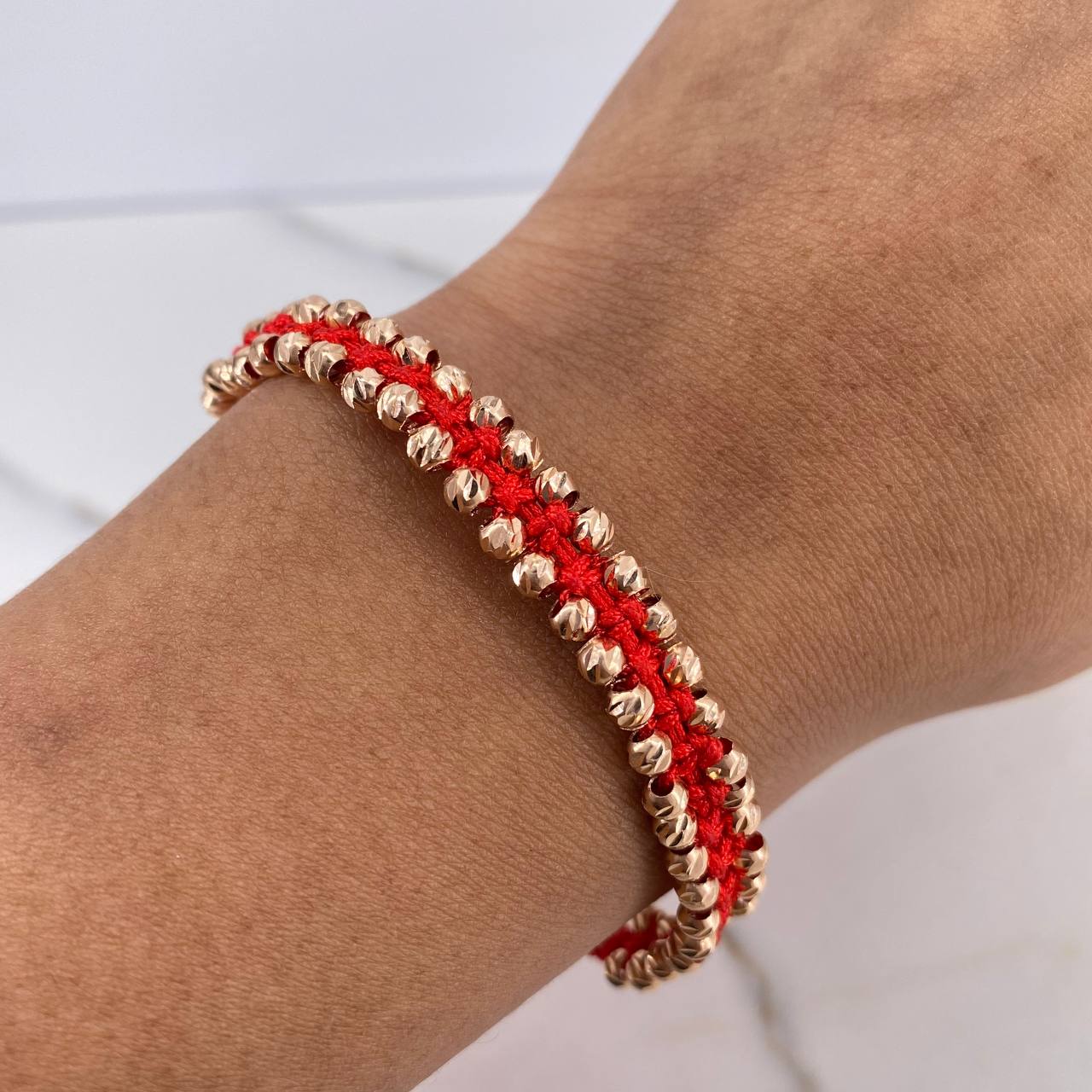 Pulsera Roja 4.3gr / 3mm Bolas Diamantadas Oro Rosa 18K $