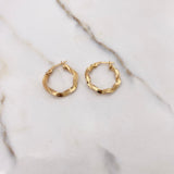 Candongas Kari 1.65gr / 1.8cm / Lisa Rustica Oro Amarillo $