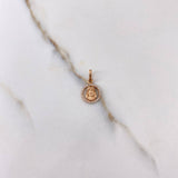 Dije Rostro de Cristo 0.75gr / 1.5cm / Circones Blancos Oro Rosa $