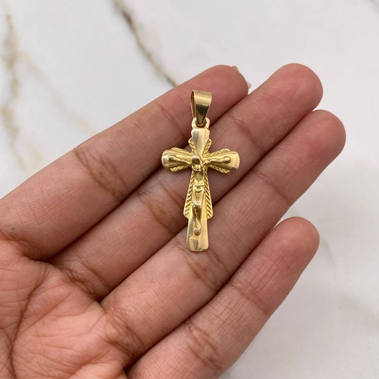 Dije Cruz Cristo 3.45gr / 3.5cm / Relieve Oro Amarillo $
