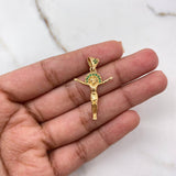 Dije Cristo 2.95gr / 3cm / Circones Verdes Oro Amarillo $