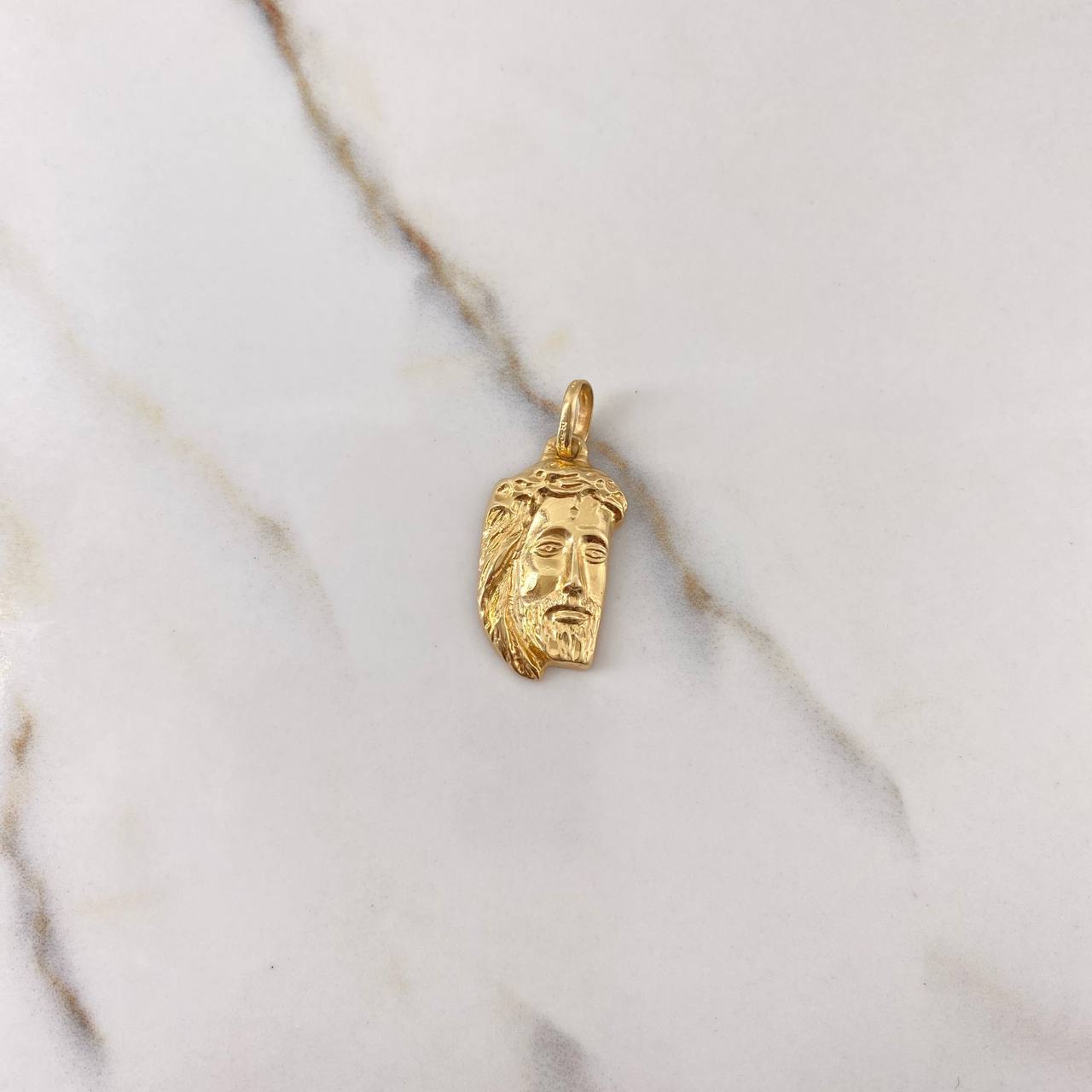 Dije Rostro de Cristo 2.6gr / 3cm / Oro Amarillo $
