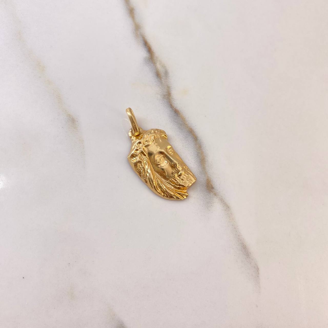 Dije Rostro de Cristo 2.6gr / 3cm / Oro Amarillo $