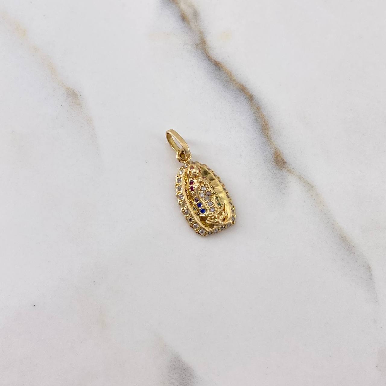 Dije Virgen de Guadalupe 1.8gr / 2.3cm / Circones Colores Oro Amarillo $