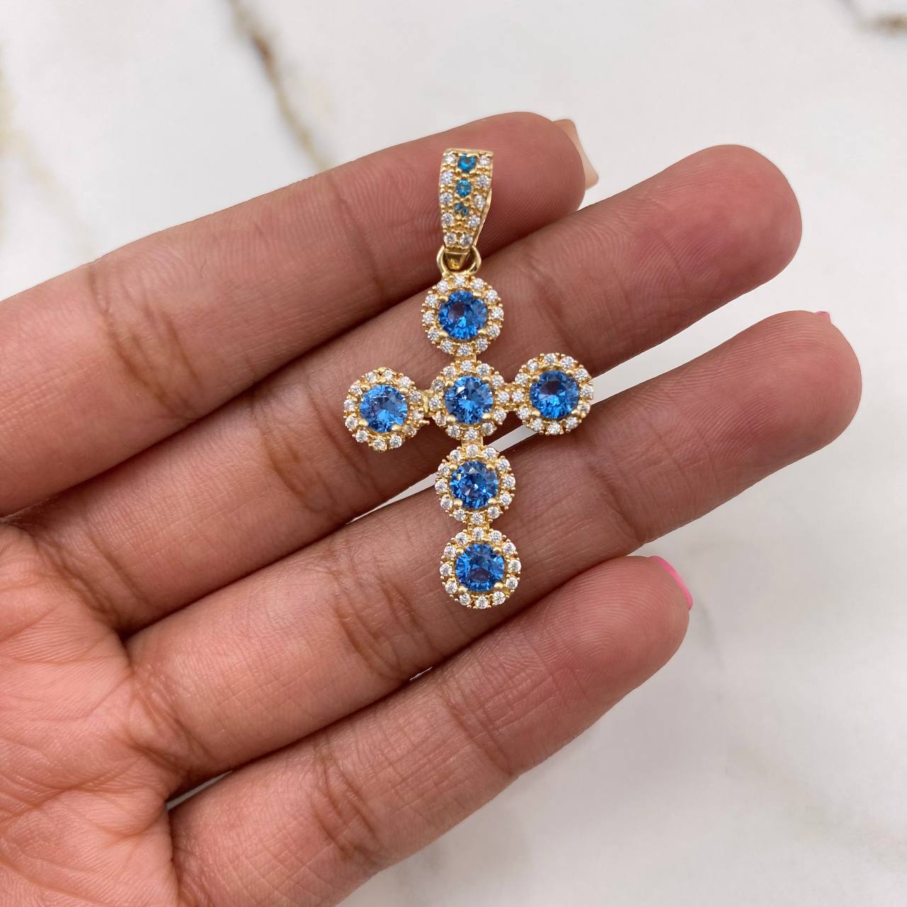 Dije Cruz Tupida 4gr / 3.5cm / Circones Celestes Blancos Oro Amarillo $