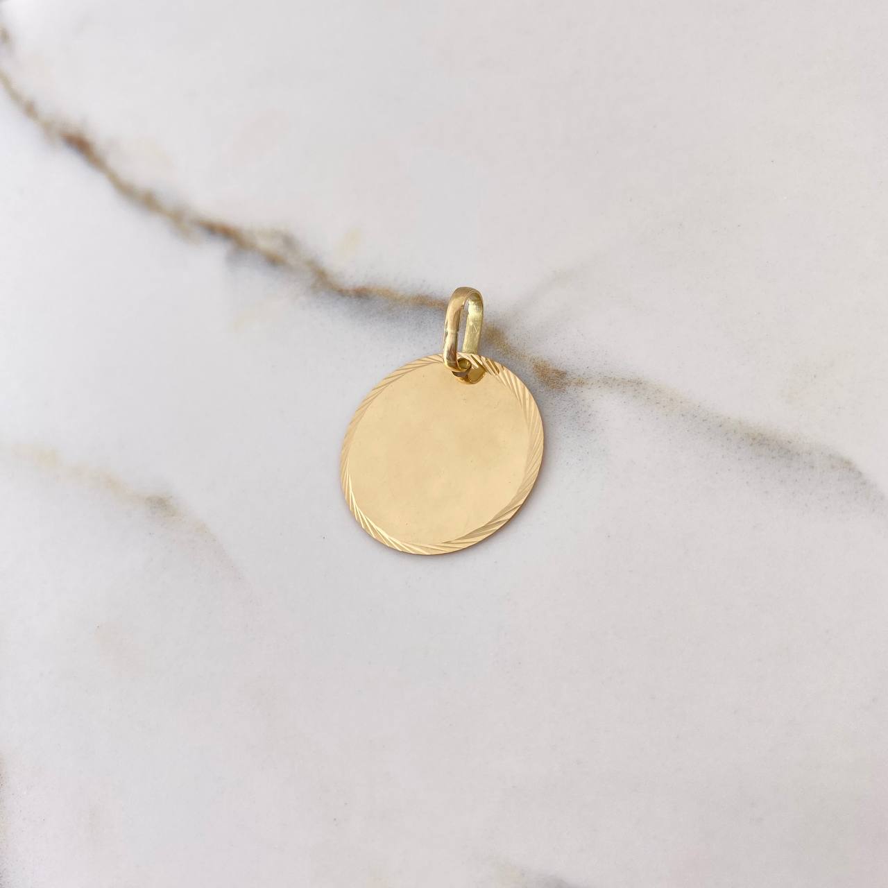 Dije Placa Circular 2gr / 2.5cm / 20mm Bordes Diamantados Oro Amarillo $