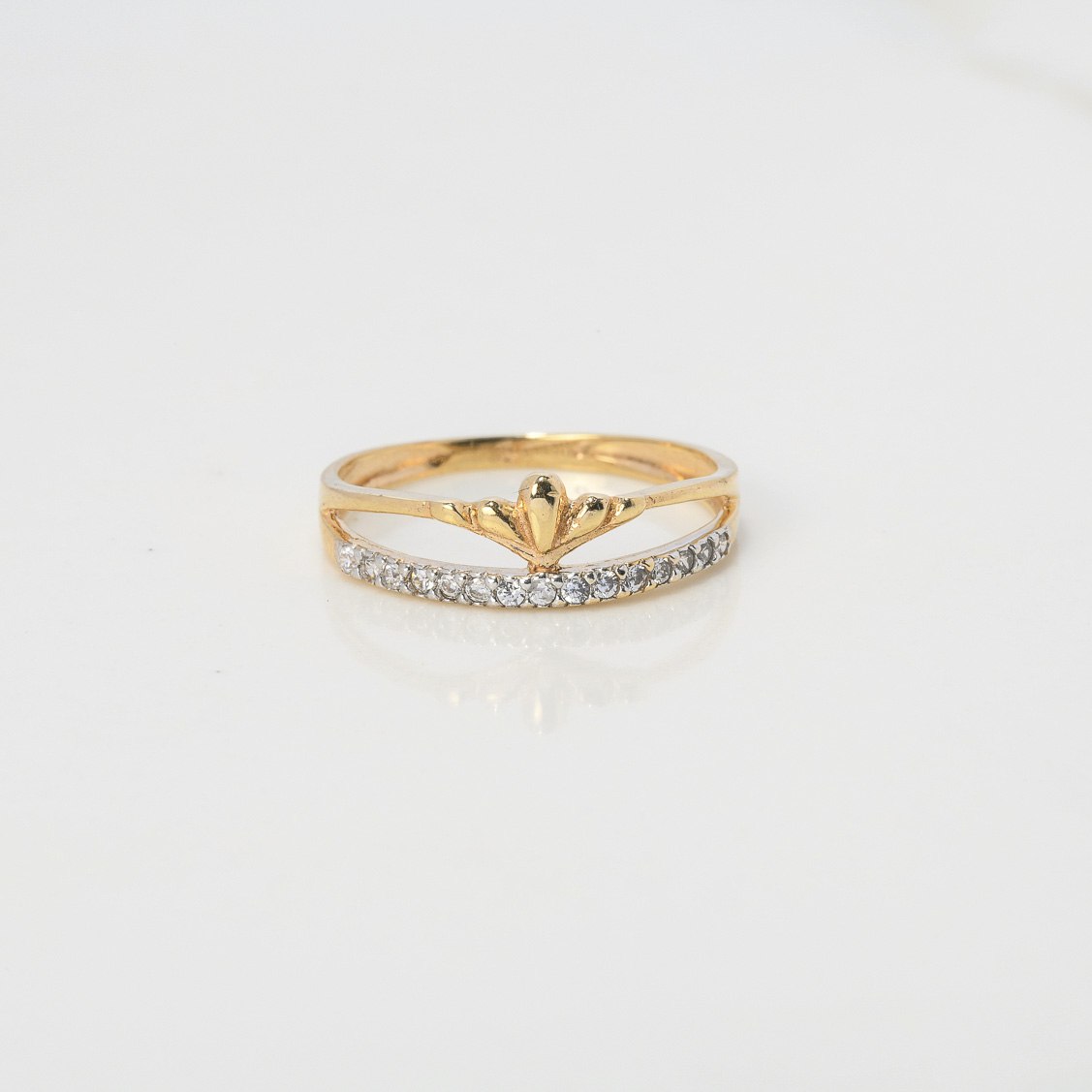 Anillo Tiara Dos Lineas 1.85gr / T6 / Circones Blancos Dos Oros Amarillo Blanco $