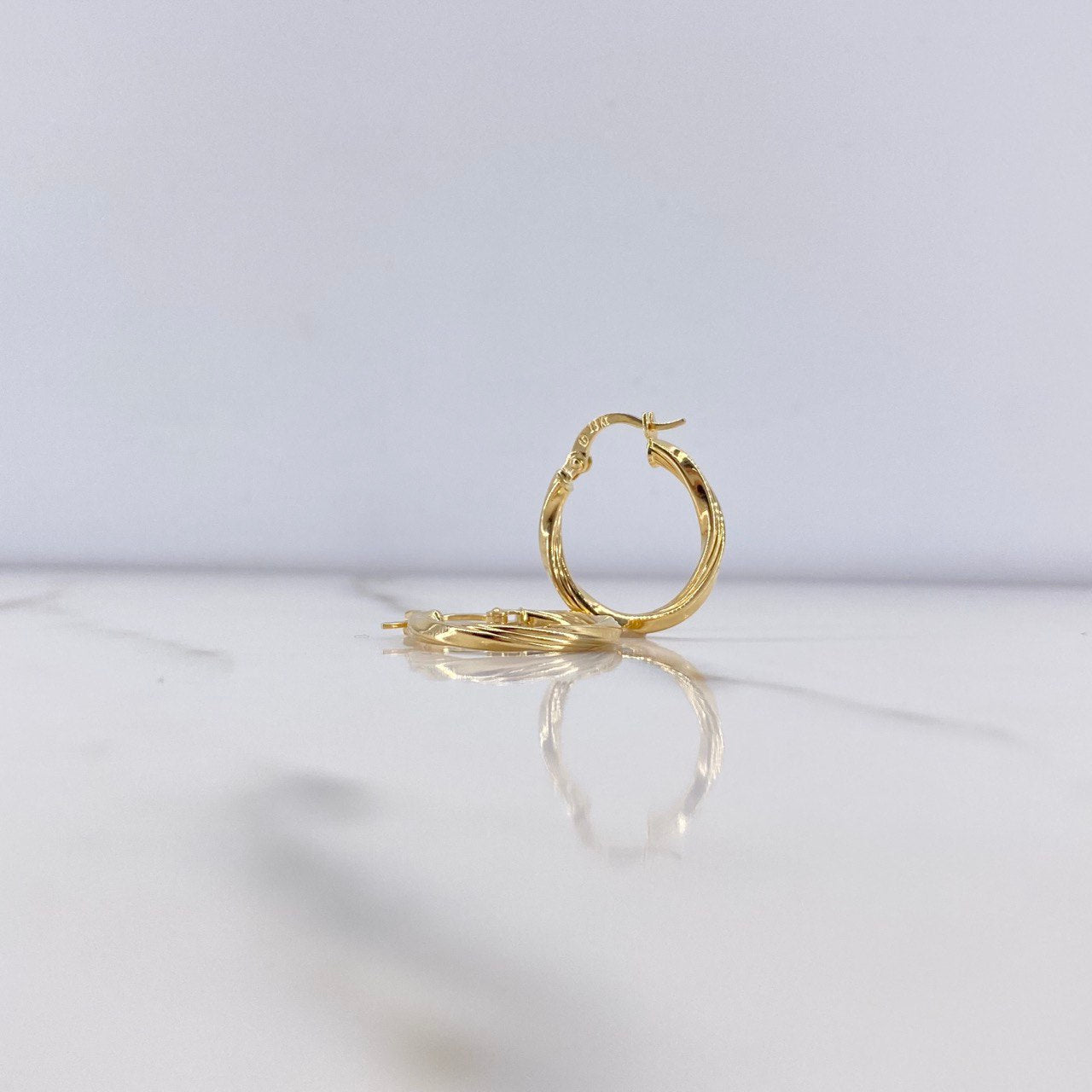 Candongas Mai 2.2gr / 2cm / Rayadas Oro Amarillo $