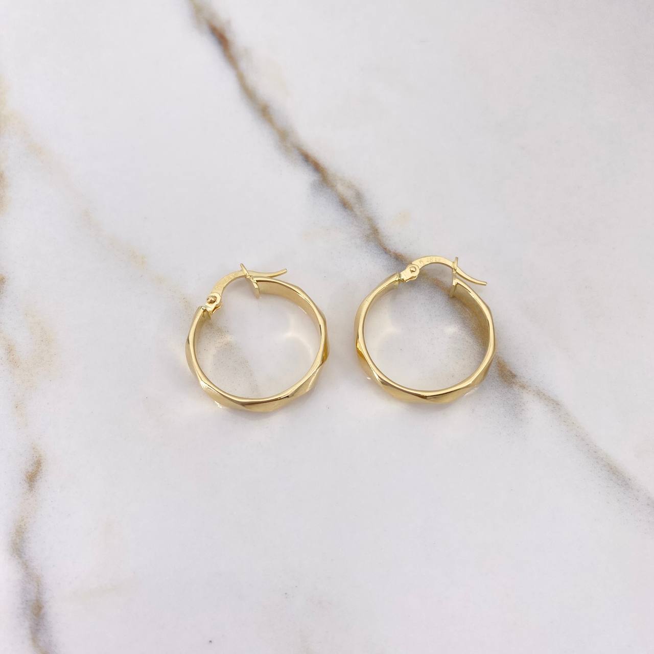 Candongas Nia 2.3gr / 2.3cm / Diamantadas Oro Amarillo $