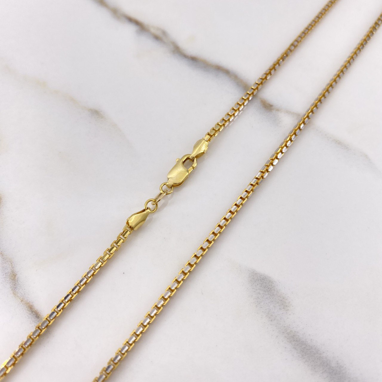 Cadena Veneciana 14.7gr / 60cm / 1.75mm Dos Oros Amarillo Blanco +3 $