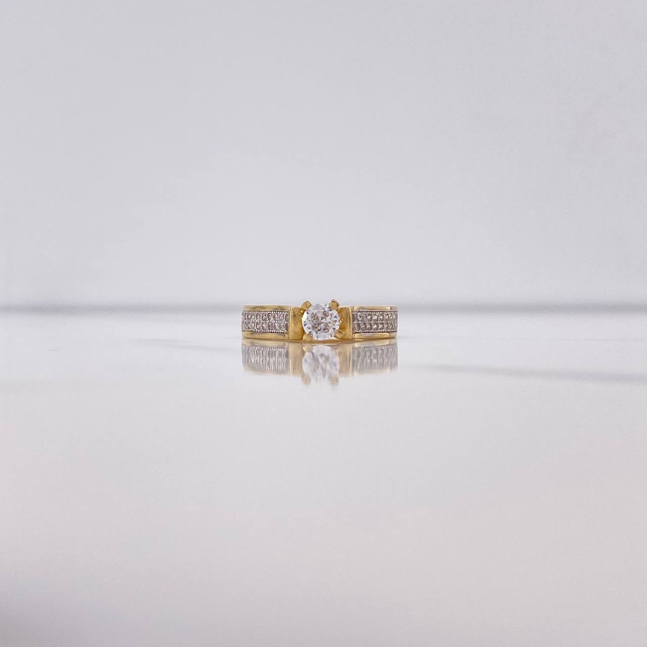 Anillo Puente  4.15gr / T6 1/4 / Solitario Circones Blancos  Oro Amarillo$