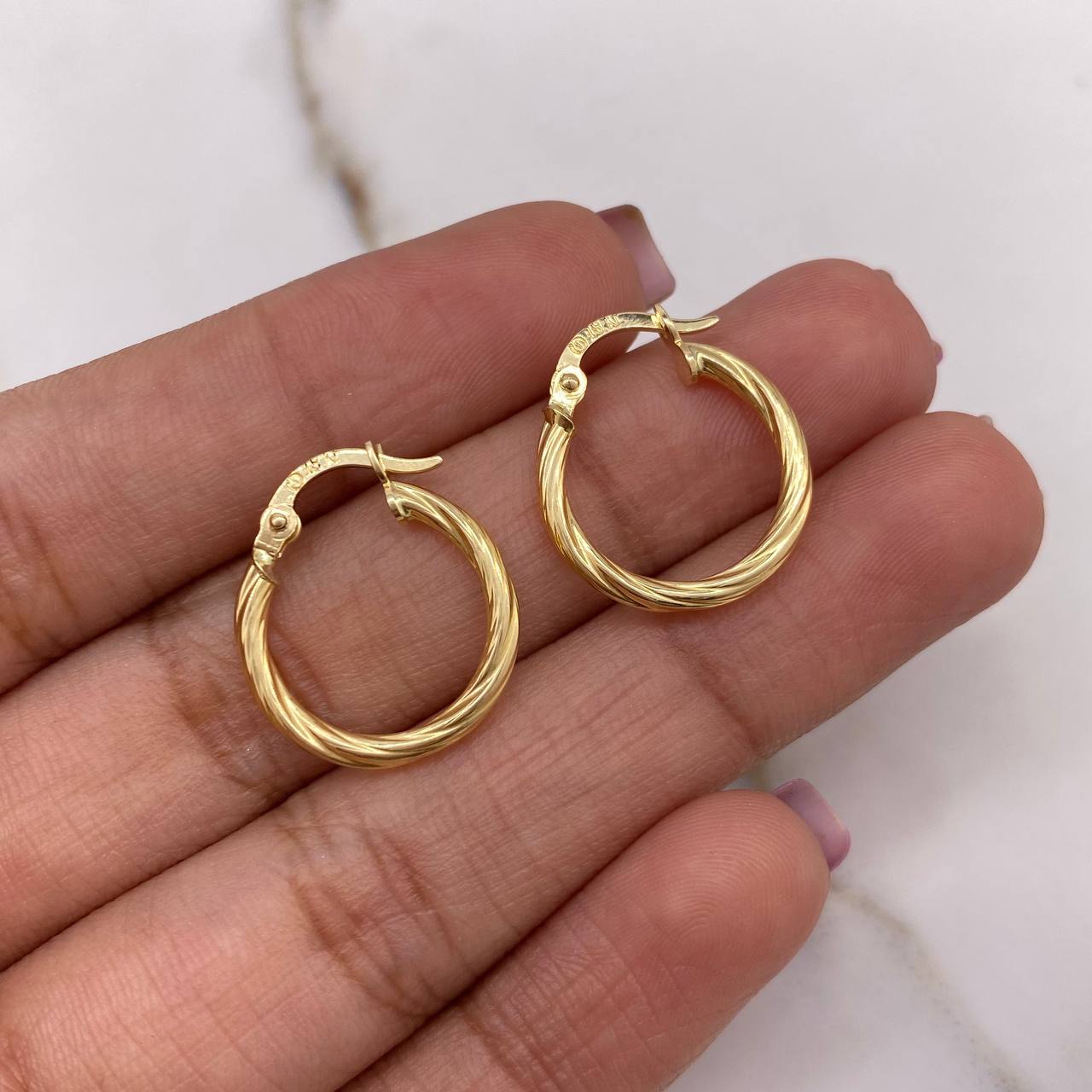 Candongas Lore 1.15gr / 1.5cm / Entorchadas Oro Amarillo $