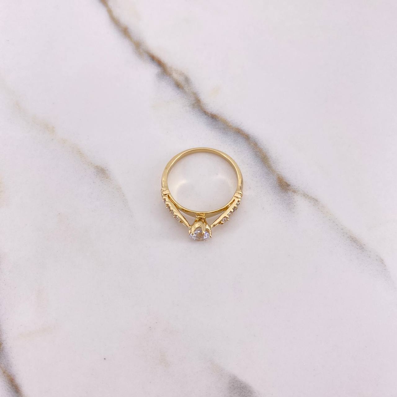 Anillo Solitario Puente 2.45gr / T5 1/2 / Circones Blancos Oro Amarillo &
