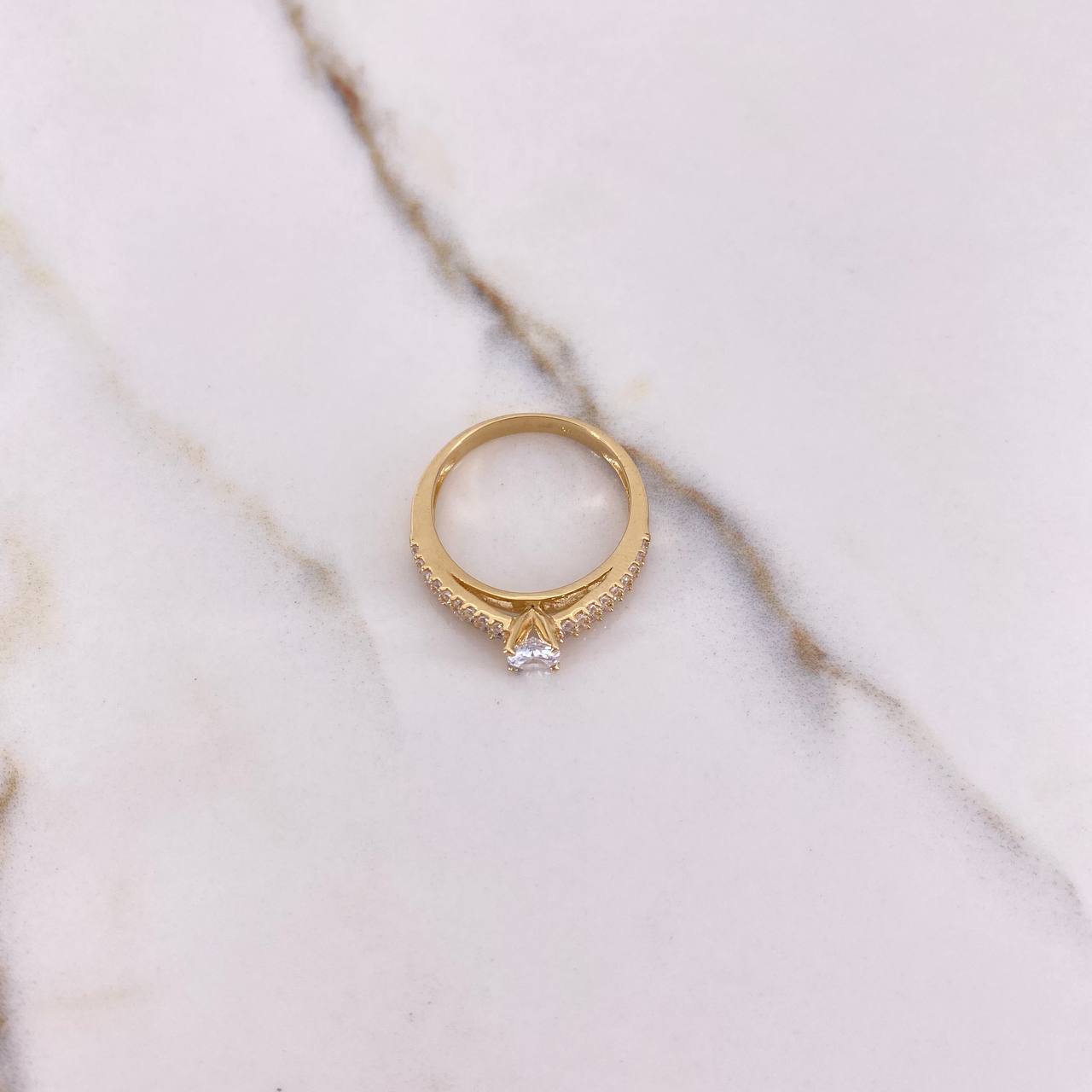 Anillo Solitario Puente 3.2gr / T7 / Circones Blancos Oro Amarillo &