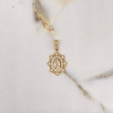Dije Virgen María 1.5gr / 2.7cm / Circones Blancos Oro Amarillo $