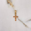 Dije Cruz  1.25gr / 2.5cm / Circones Fucsias Oro Rosa $