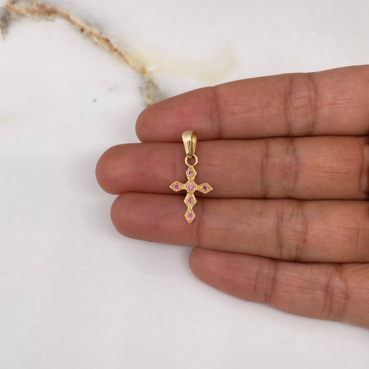 Dije Cruz  1.25gr / 2.5cm / Circones Fucsias Oro Rosa $
