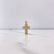 Dije Cruz 1.9gr / 2.2cm / Circones Blancos Oro Amarillo $