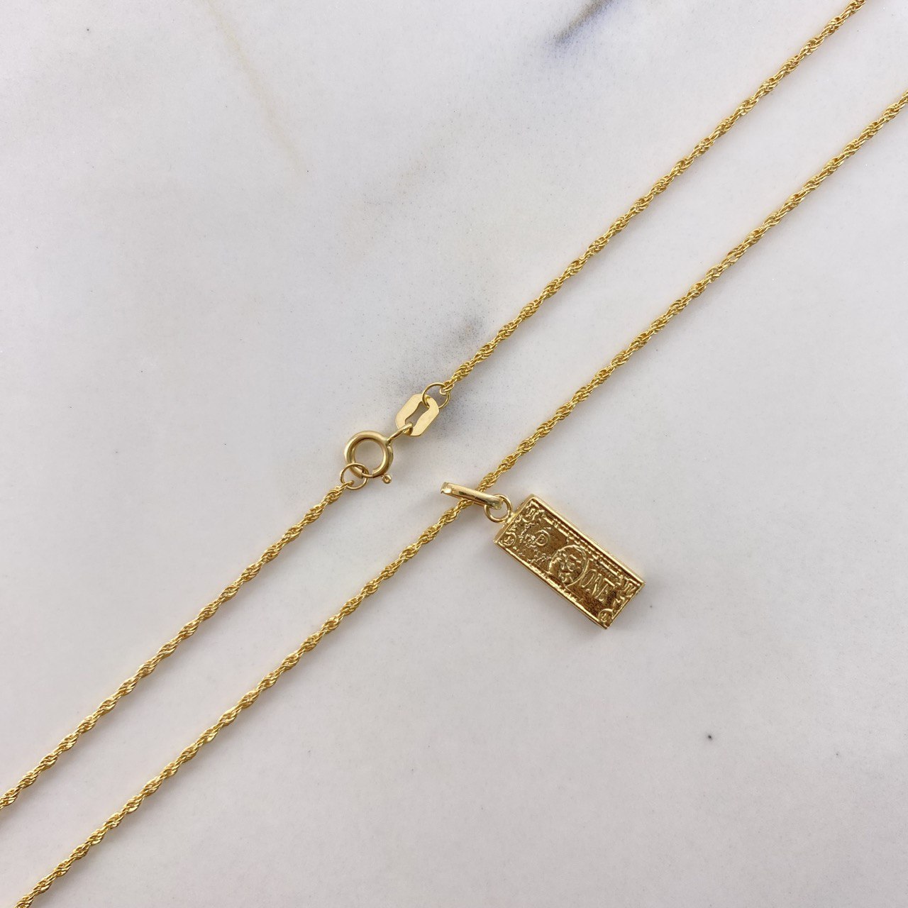 Cadena Lazo 1.05gr / 60cm + Dije Dolar 0.60gr / 2cm Oro Amarillo (Oferta) $