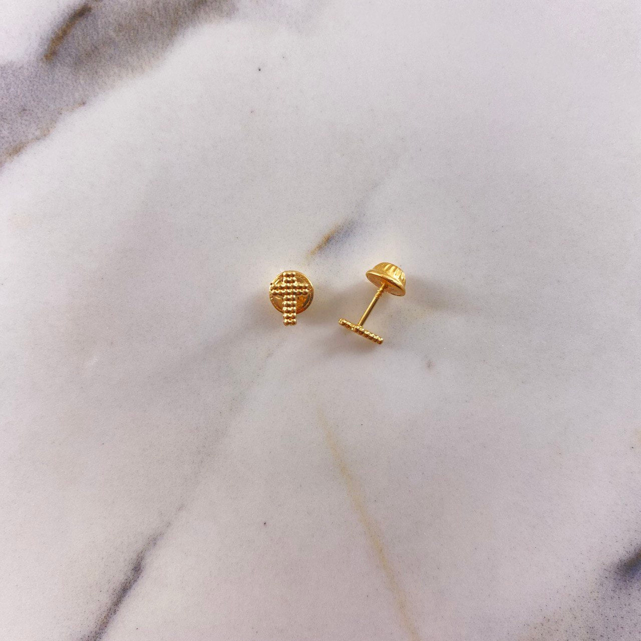 Topos Cruz 0.4gr / Relieve Oro Amarillo &