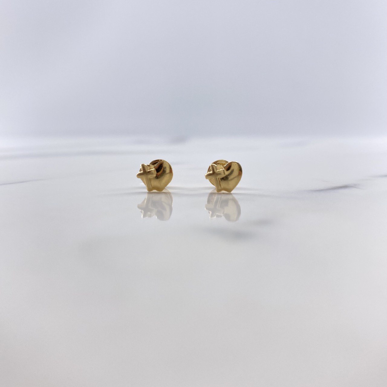 Topos Corazon Cruz 0.55gr / Oro Amarillo &