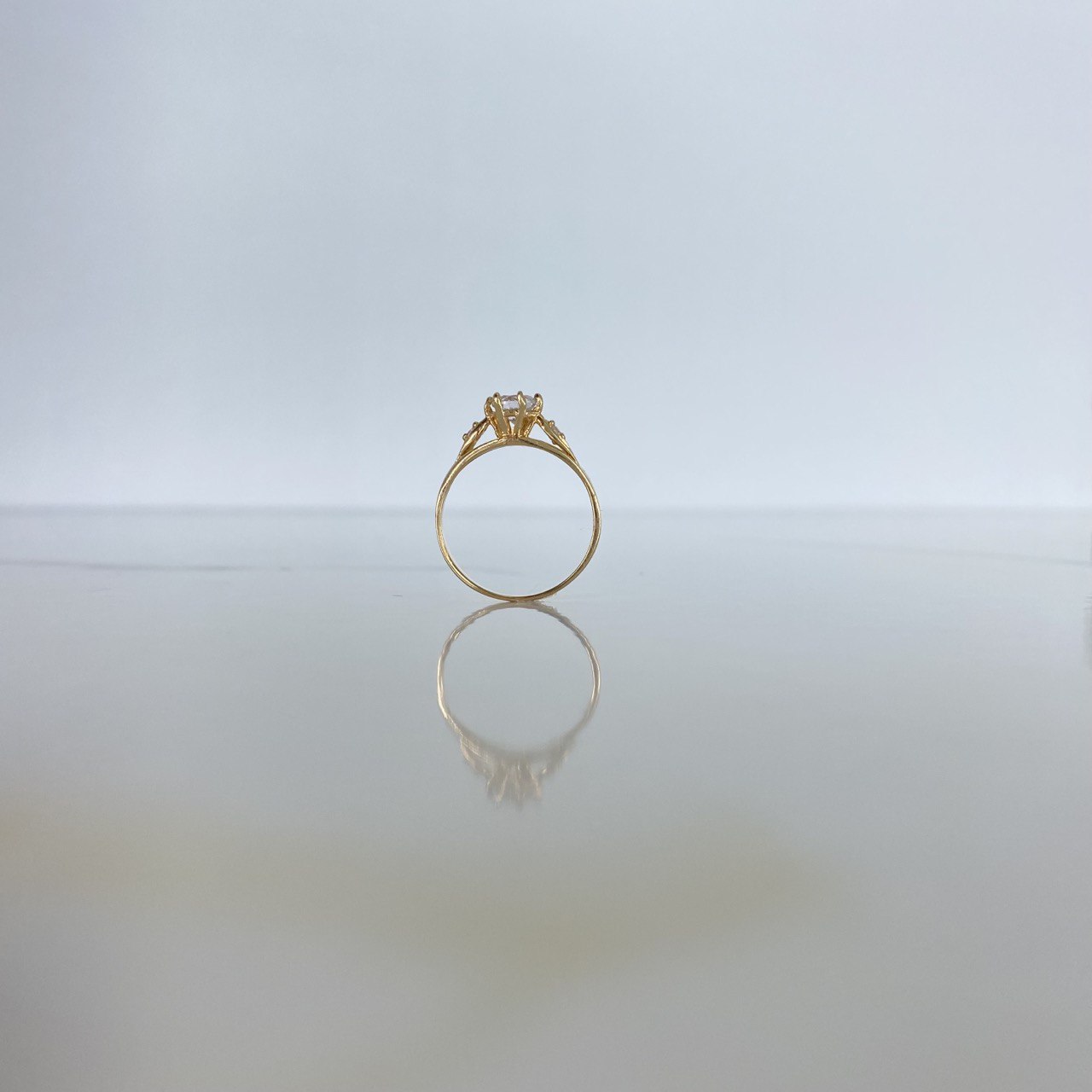 Anillo Solitario 1.95gr / T6 / Hoja Circones Blancos Oro Amarillo &