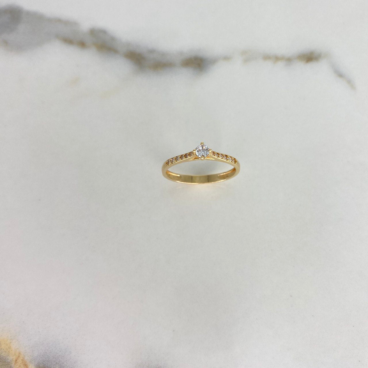 Anillo Solitario Arco 1.8gr / T7 / Circones Blancos Oro Amarillo &