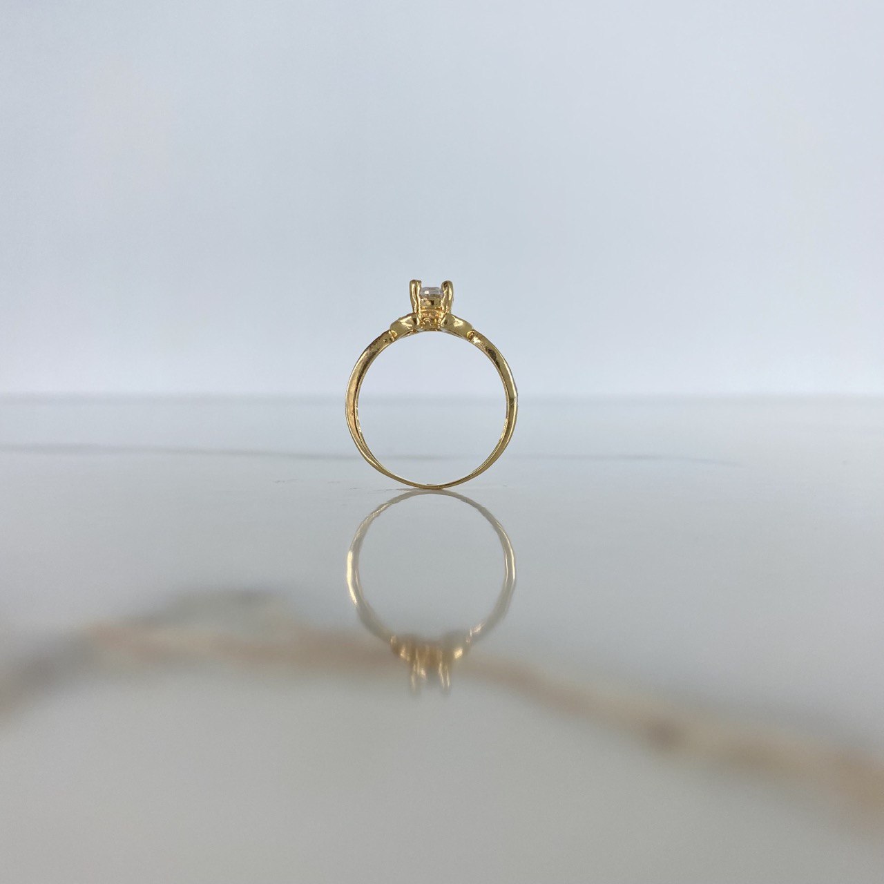 Anillo Solitario Petalos 2.35gr / T6 3/4 / Circones Blancos Dos Oros Amarillo Blanco &