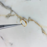 Anillo Solitario Arco 2.4gr / T5 1/2 / Linea Invertida Circones Blancos Oro Amarillo &