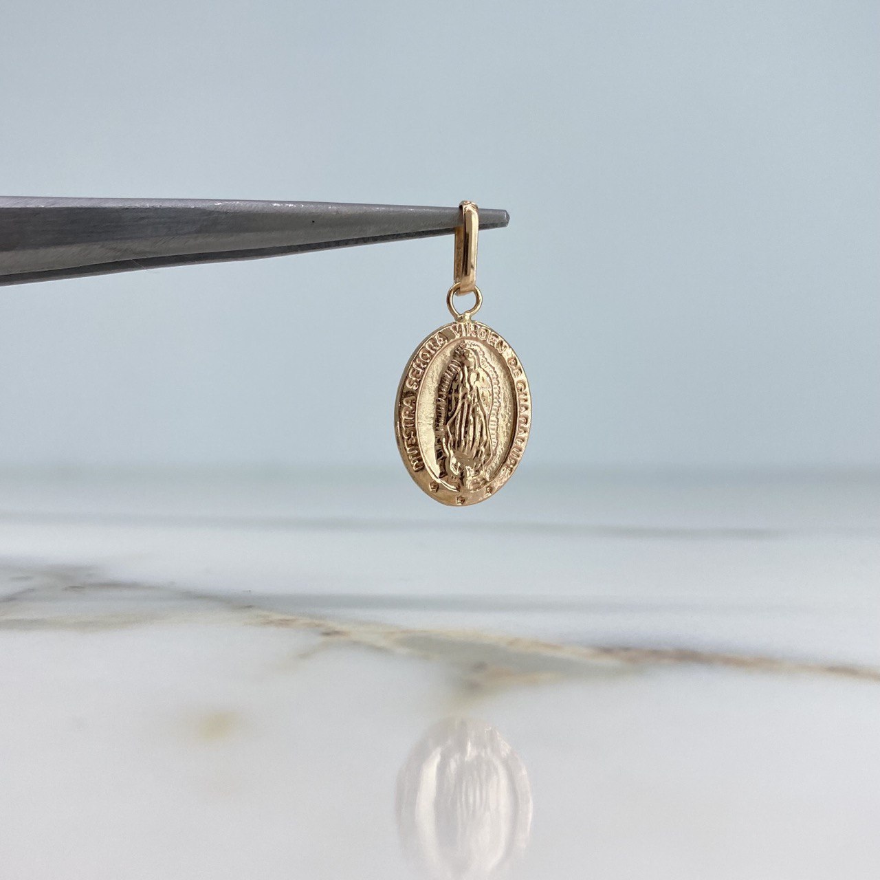Dije Virgen de Guadalupe 0.65gr / 2.5cm / Troquelado Oro Rosa &