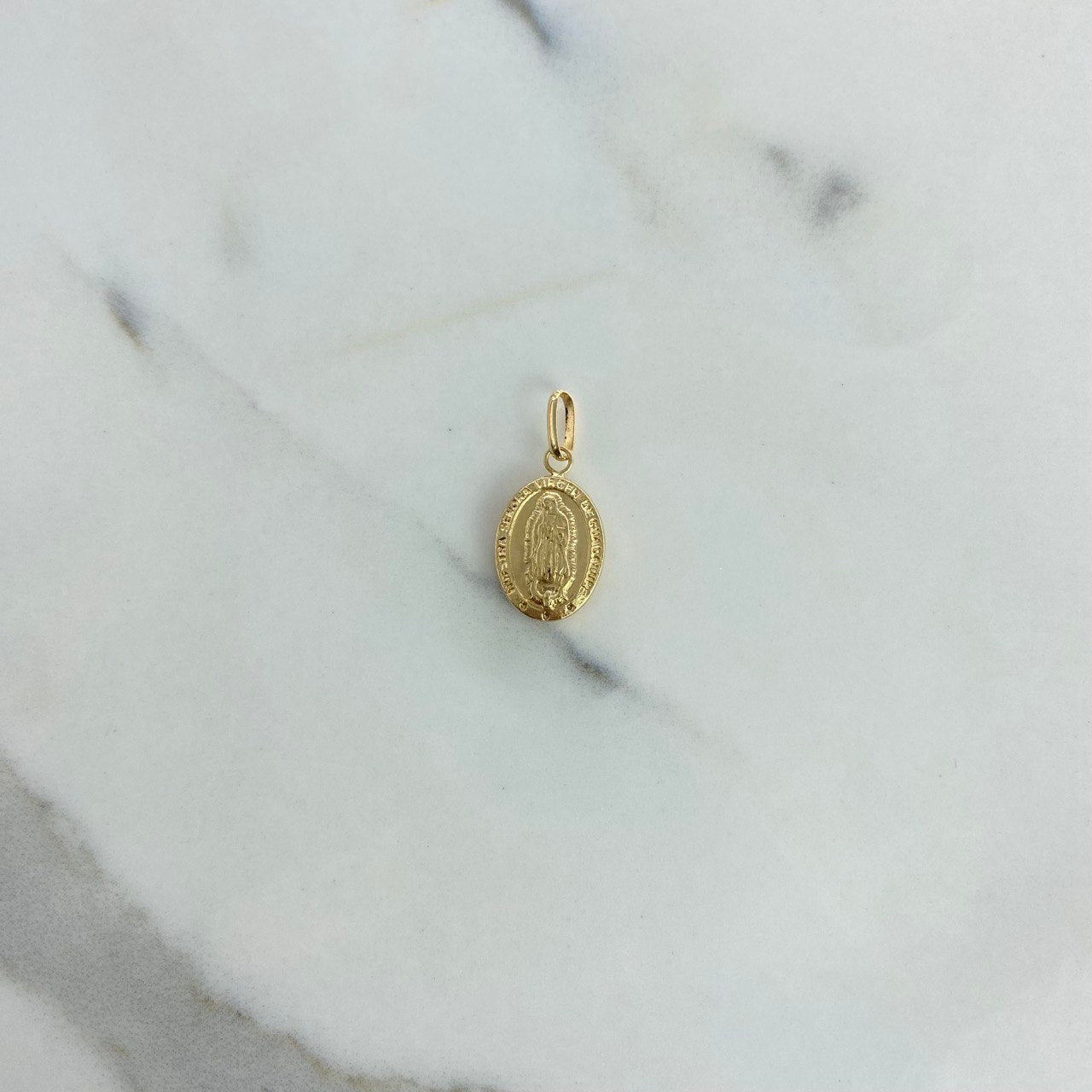 Dije Virgen de Guadalupe 0.75gr / 2.5cm / Troquelado Oro Amarillo &