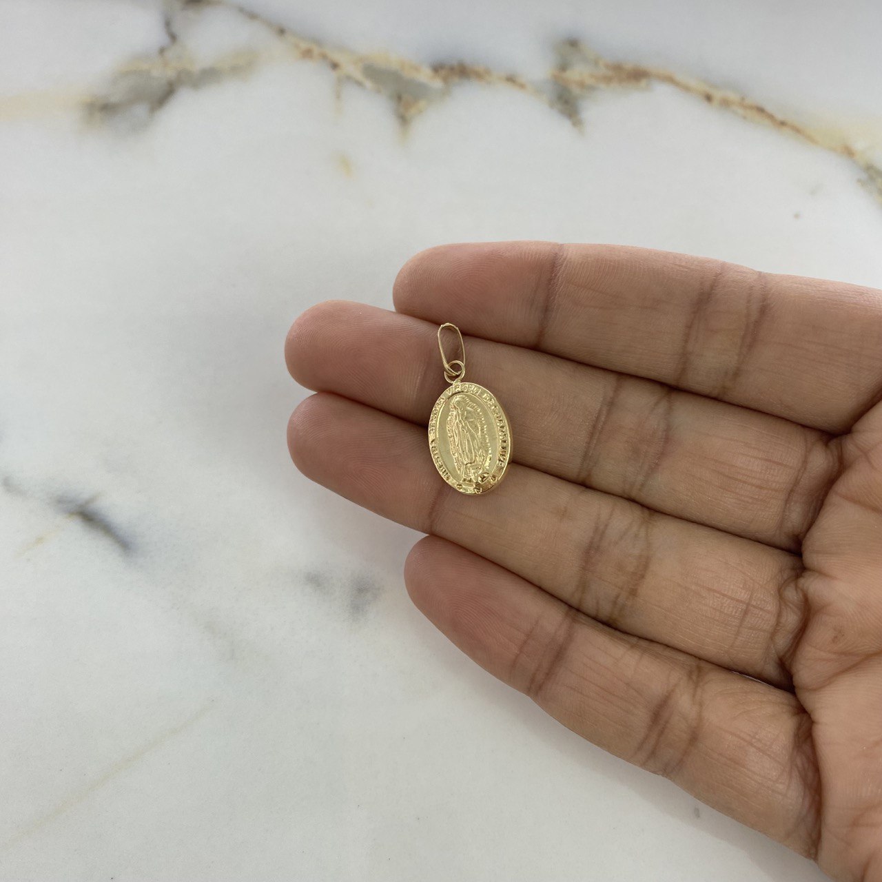 Dije Virgen de Guadalupe 0.75gr / 2.5cm / Troquelado Oro Amarillo &