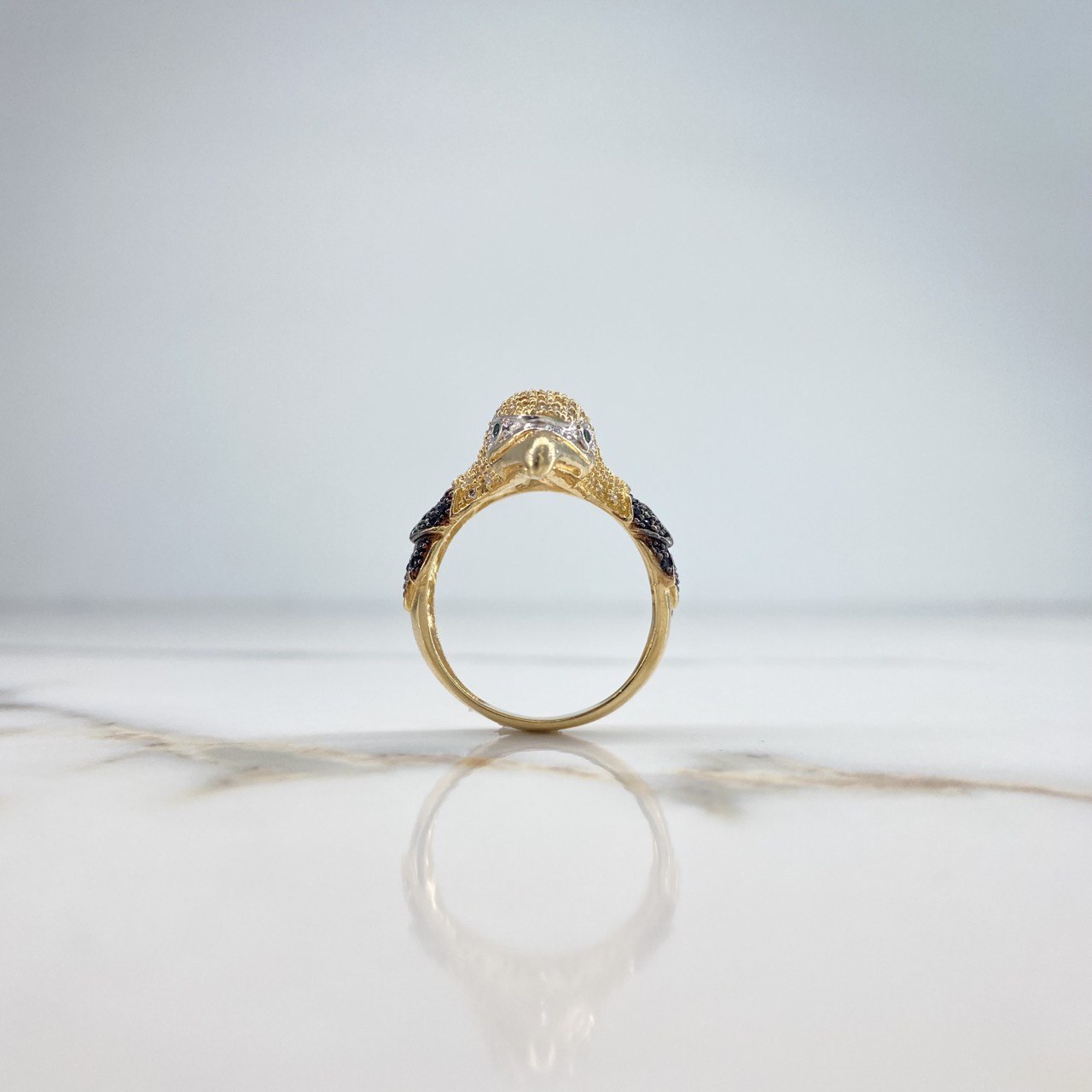 Anillo Aguila 8.2gr / T9 3/4 / Circones Blancos Negros Verdes Dos Oros Amarillo Blanco &