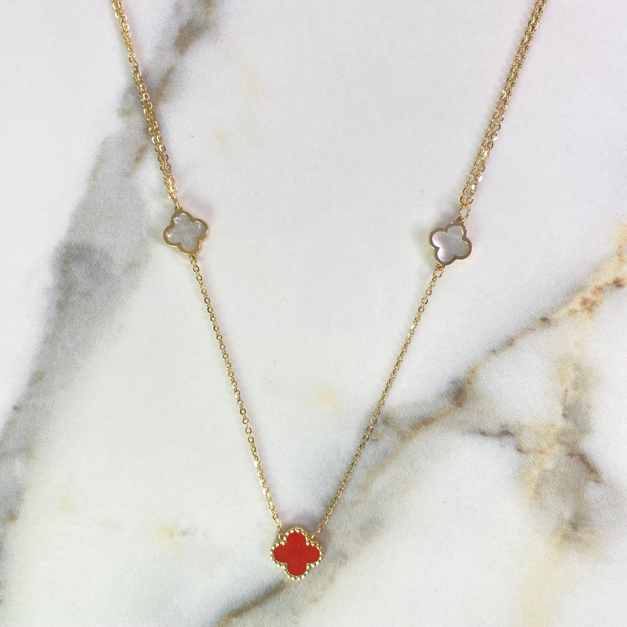 Cadena Aro Seguido Treboles 4.25gr / 45cm / 1.1mm Nacar Blancos Ámbar Rojo Oro Amarillo +4 $