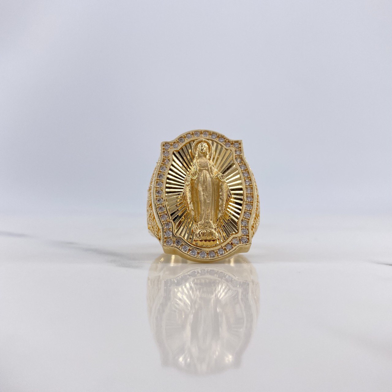 Anillo Virgen Milagrosa 14.35gr / T9 1/2 / Circones Blancos Oro Amarillo $