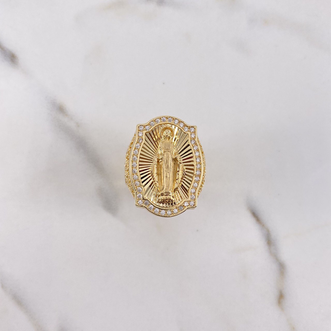 Anillo Virgen Milagrosa 14.35gr / T9 1/2 / Circones Blancos Oro Amarillo $