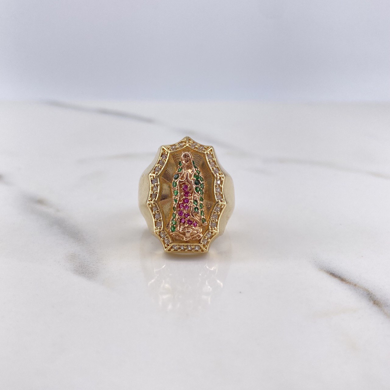 Anillo Virgen de Guadalupe 9.3gr / T7 3/4 / Circones Blancos-Fucsias-Verdes Dos Oros Amarillo Rosa $