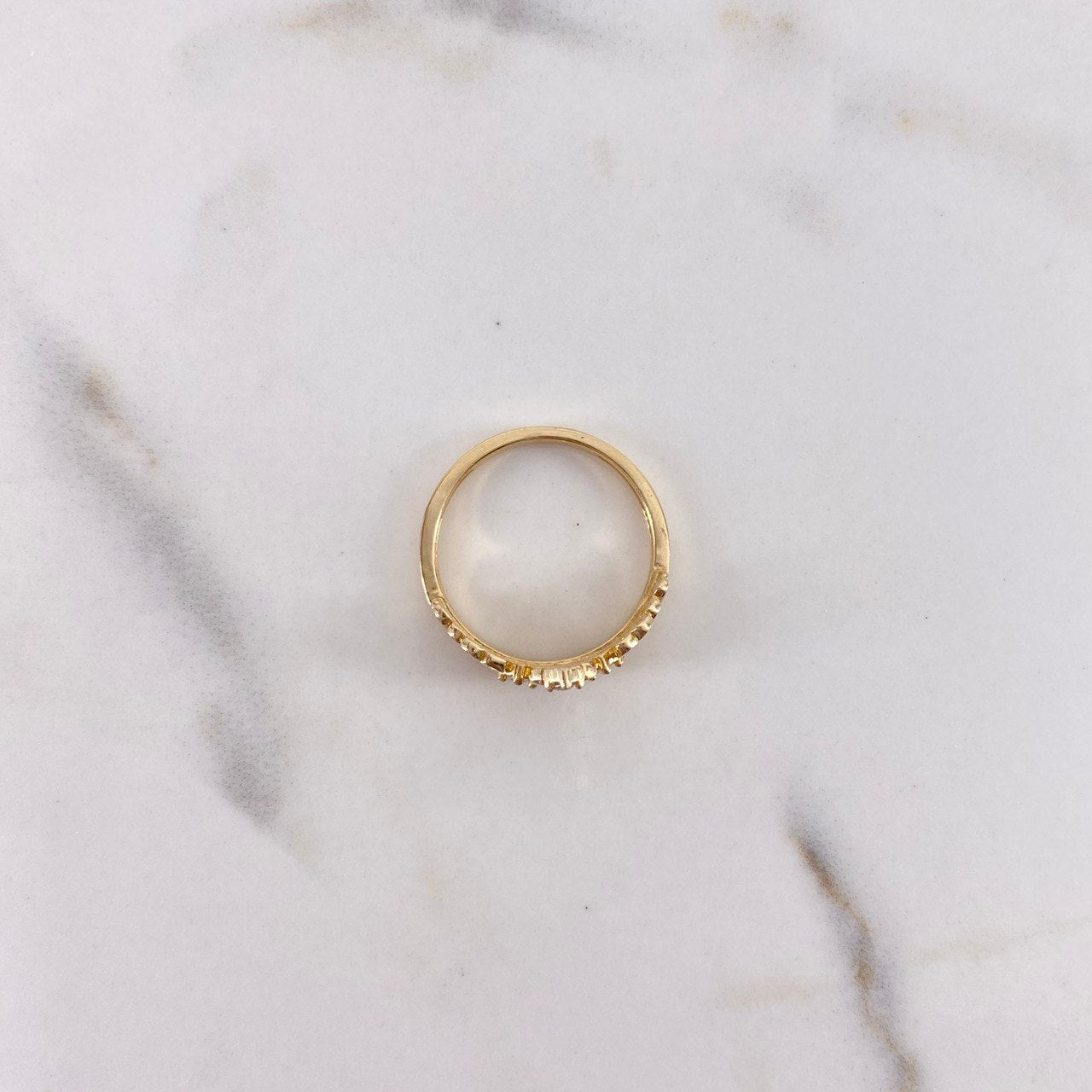 Anillo Corona Corazones 3.2gr / T6 3/4 / Circones Blancos Oro Amarillo $