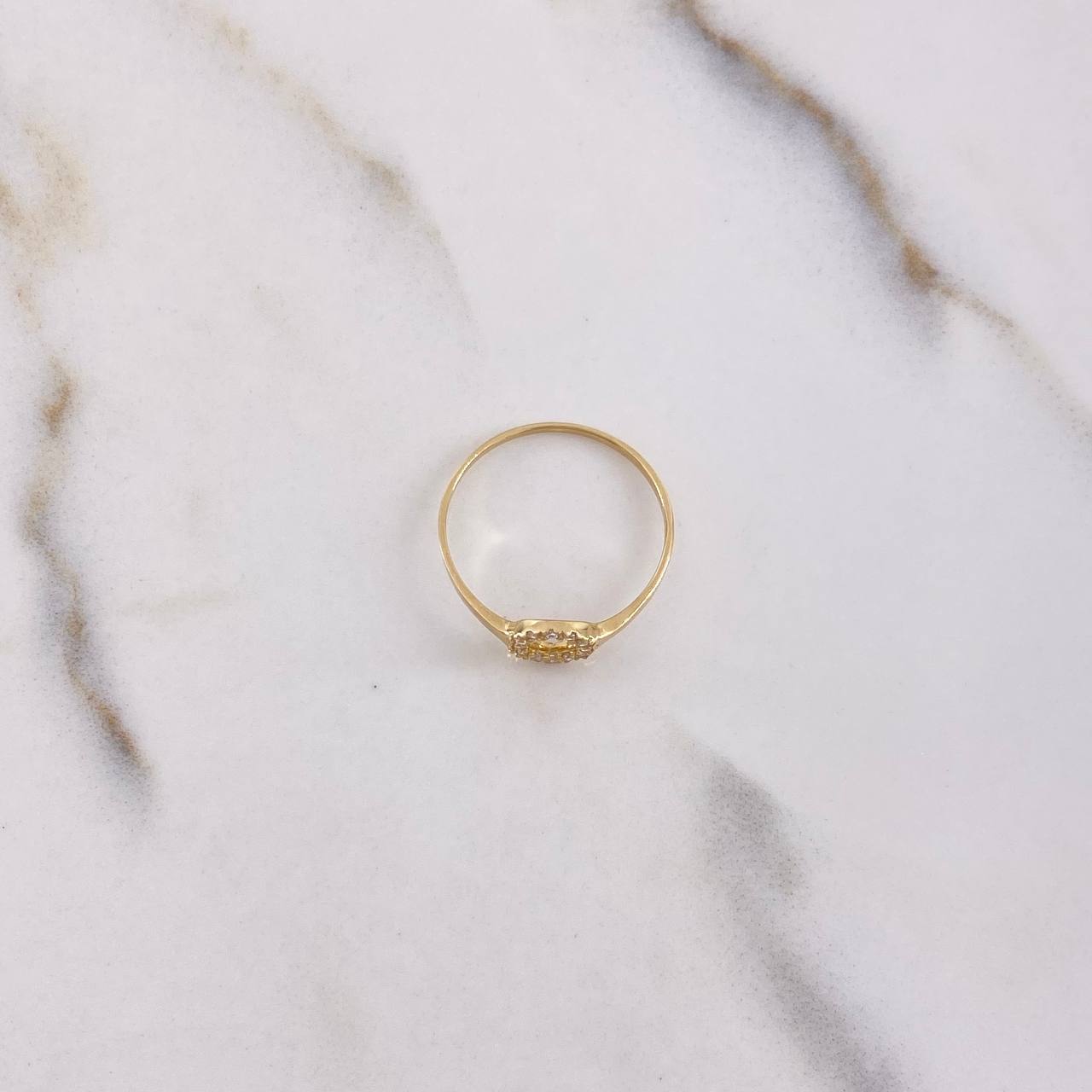Anillo Circulo 0.8gr / T5 3/4 / Circones Blancos Oro Amarillo $