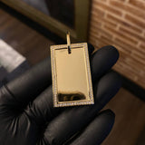 Dije Marco Placa 8.85gr / 4.8cm (3.9cm*2.4cm) Circones Blancos Oro Amarillo (Oferta)*